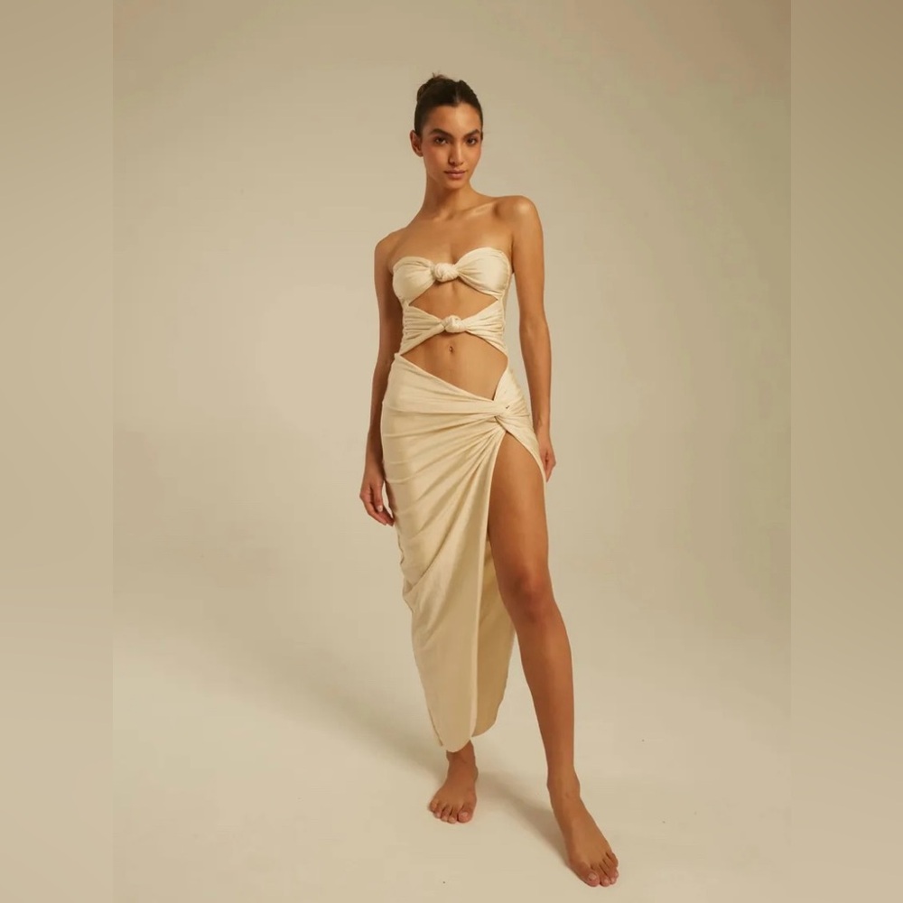 La Sirene Halo Dress